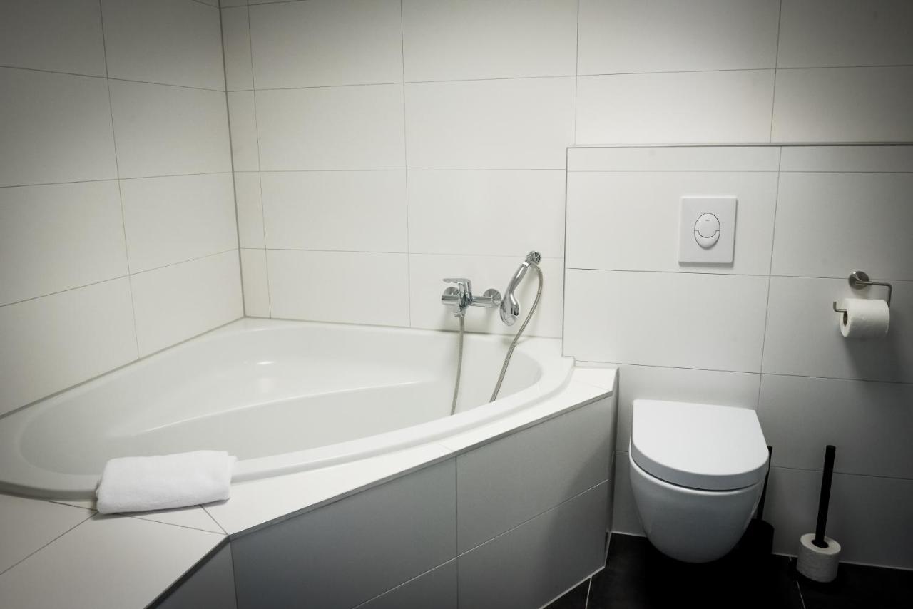 Hotel La Source Эпен Экстерьер фото
